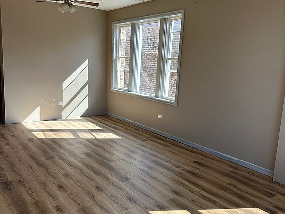 5th image of 4425 S Sawyer Ave #1