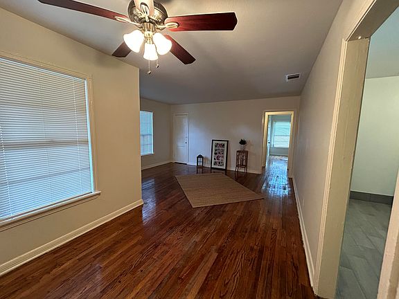 5th image of 2109 N Farola Dr