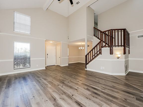 5th image of 2205 Gladstone Dr