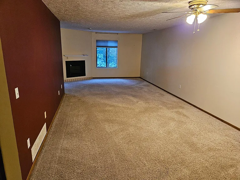 1570 W Pond Dr #32 — Photo 6