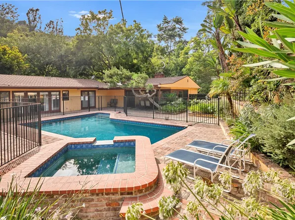 2500 Benedict Canyon Dr, Beverly Hills, CA 90210