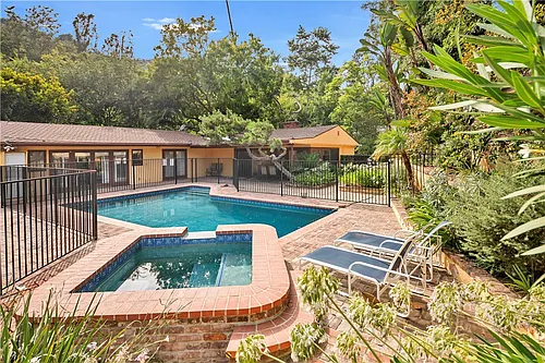2500 Benedict Canyon Dr Photo 1
