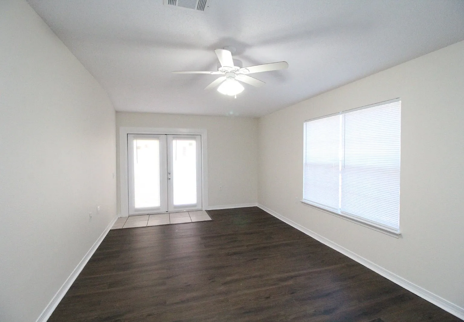 2 bed, 2.0 bath, 1238 sqft, $1,350 — Photo 4