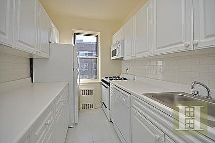 2nd image of 3850 Hudson Manor Ter APT 5EW
