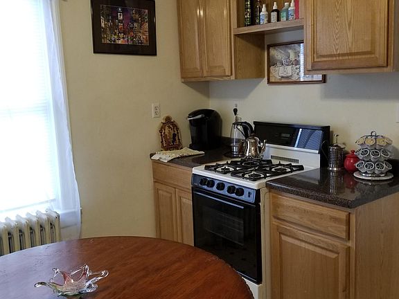 3rd image of 91 Tysen St #1A