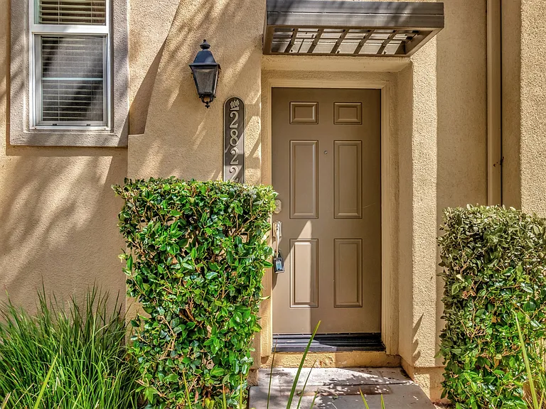 2822 Escala Cir — Photo 19