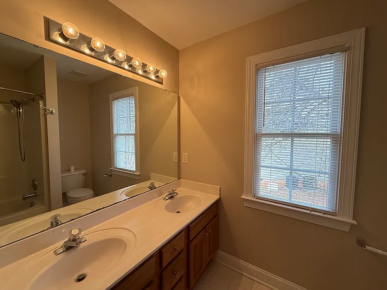 3993 N Lakeshore Rd — Photo 34