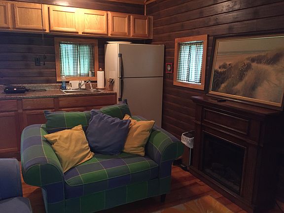 4th image of 406 Awesome Valley Dr