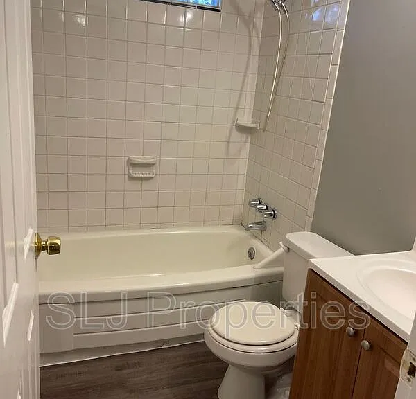 10818 Grafton Hall Rd — Photo 5