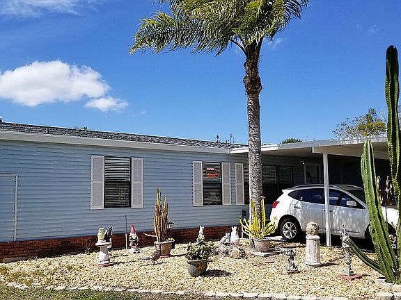 2nd image of 2128 Sawgrass Ln