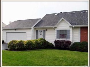 10 Hawthorne Trl, Depew, NY 14043
