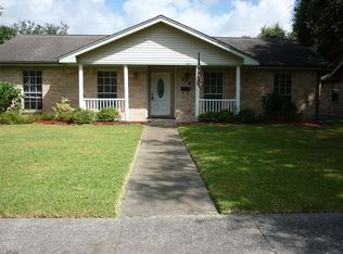 705 Briargrove Dr, Alvin, TX 77511