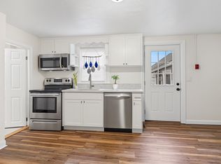 847 Pearl St #3, Brockton, MA 02301