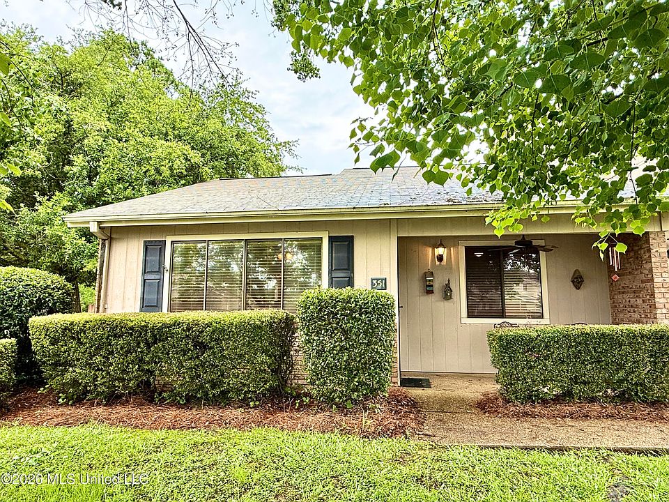1st image of 351 Lakebend Dr