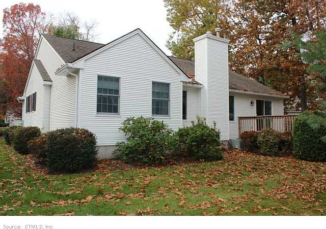 2nd image of 3 Knollwood Cir
