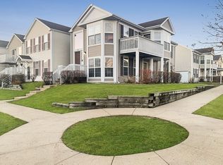 1652 Linden Park Ln, Aurora, IL 60504