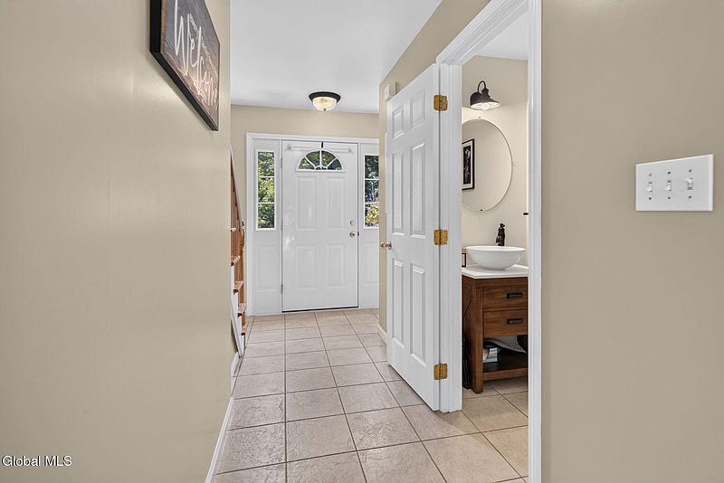 4th image of 1631 Midstate Lane