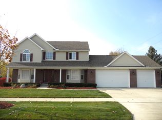 3237 Rhode Island Dr, Troy, MI 48083