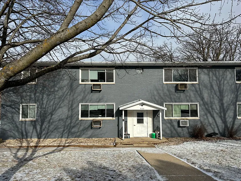 408 Forest St — Photo 3