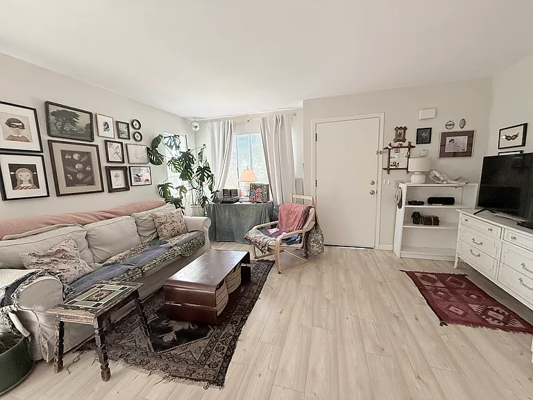 1334 Palm St #3 — Photo 6