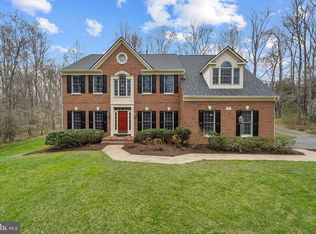 10582 Canterberry Rd, Fairfax Station, VA 22039