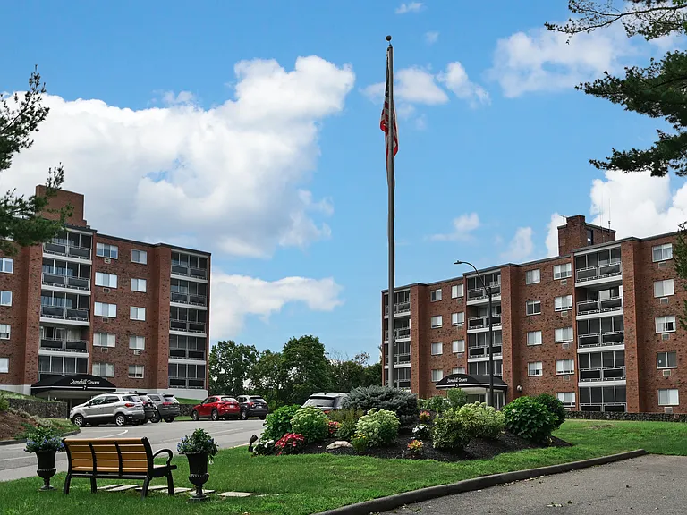 1 Stonehill Dr #5 — Photo 15