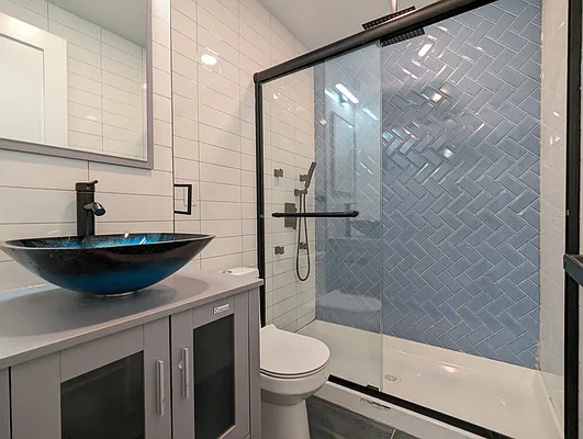 Rented by MySpaceNYC | media 9