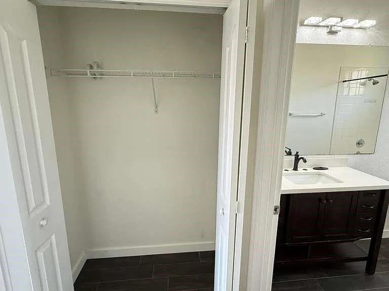 6133 Metrowest Blvd #105 — Photo 31