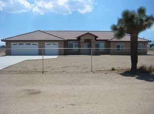 11245 Wilmot St, Oak Hills, CA 92344