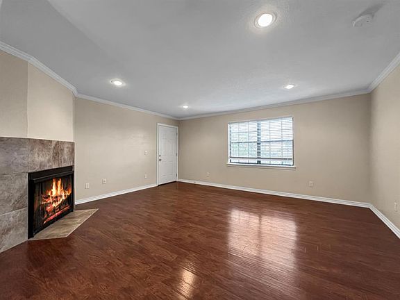 3rd image of 401 SE 12th St #217