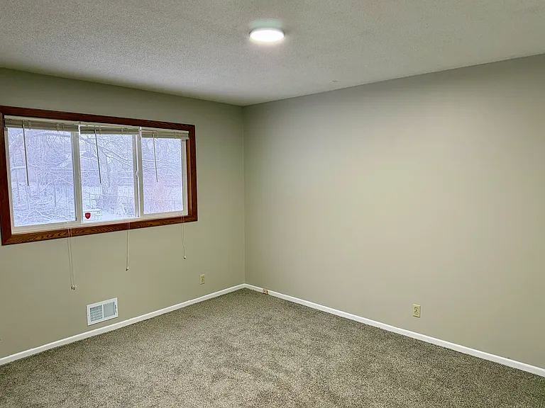 1677 Leone Ave — Photo 18