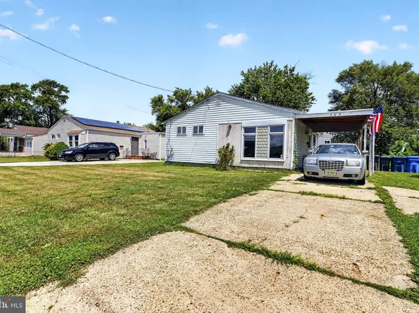 709 Smith Ln, Mount Holly, NJ 08060
