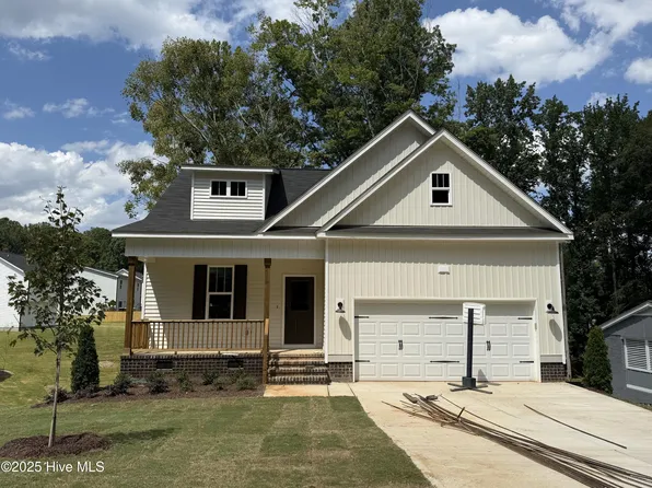 218 Oakdale Avenue, Clayton, NC 27520