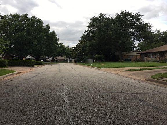 4th image of 418 Marcus Dr