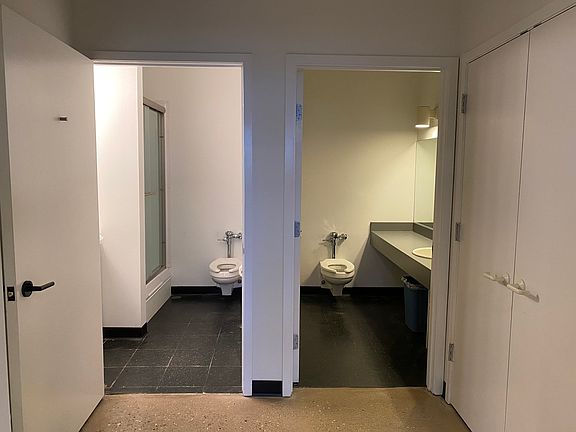5th image of 1147 W Ohio St #103A