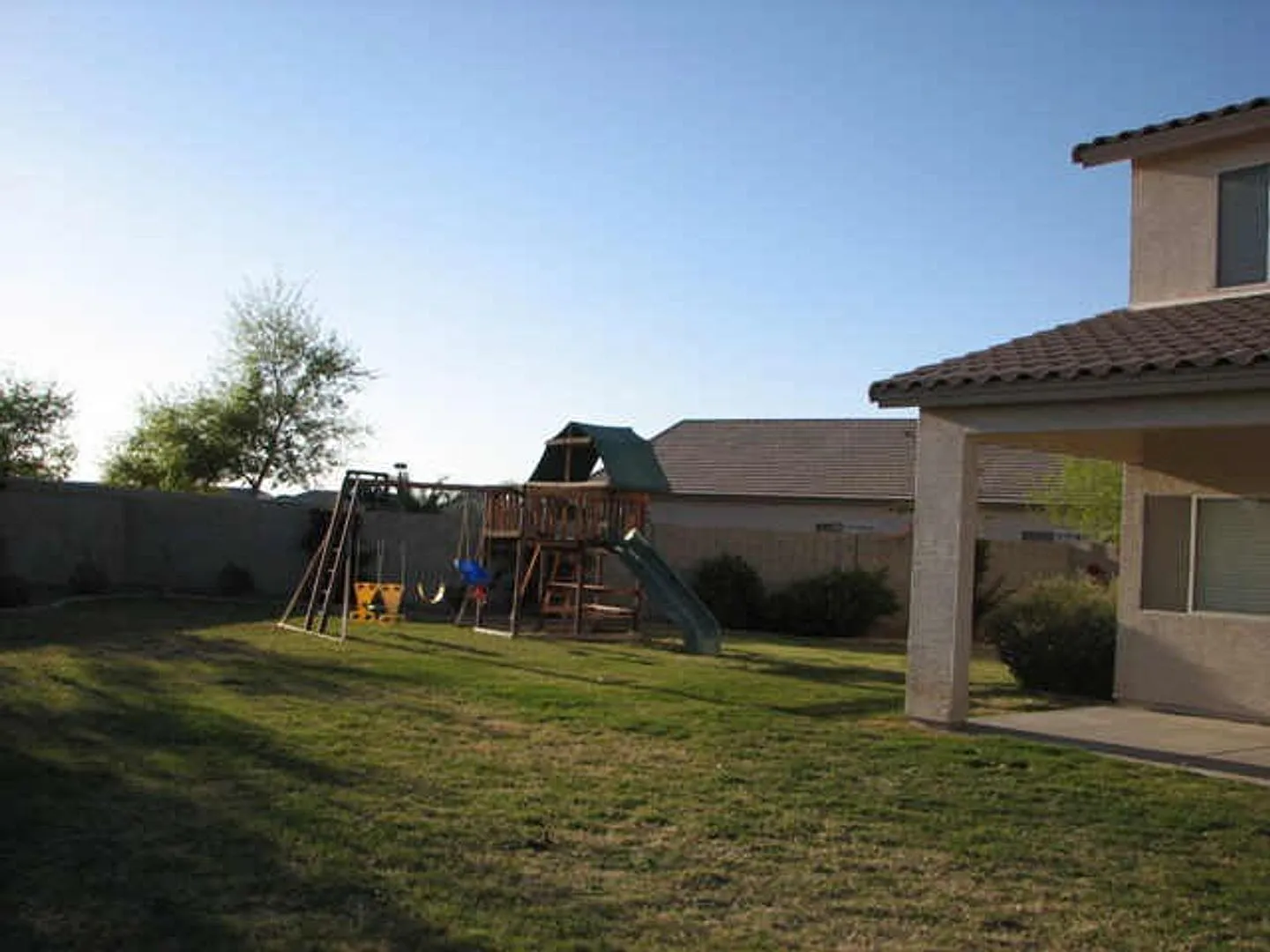 Gorgeous 4 Bed 3 Car garage home in North Peoria — Photo 4