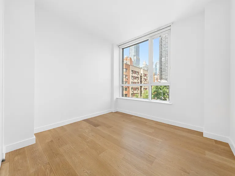 301 E 61st St #3B — Photo 5