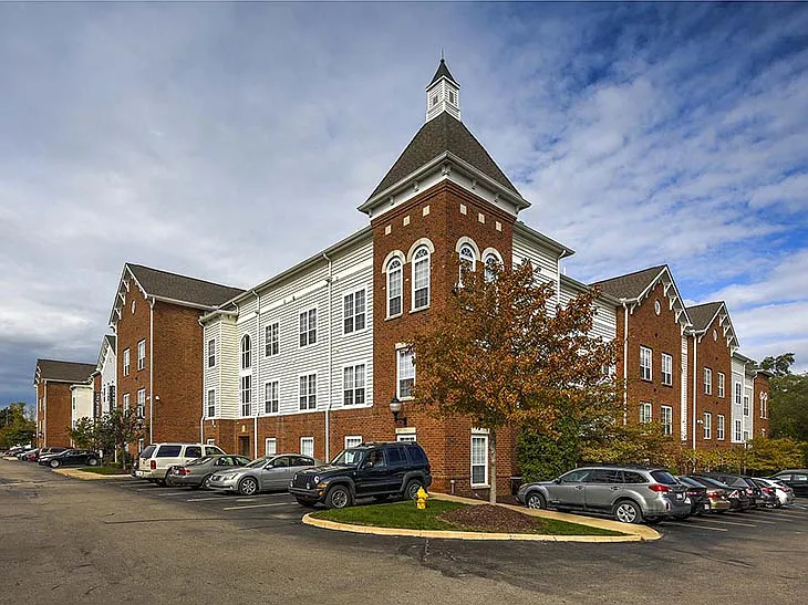 Peninsular Place Apartments — Photo 15