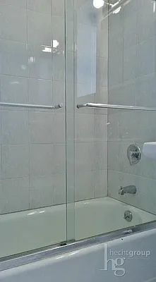 Rented by Hecht Group | media 11