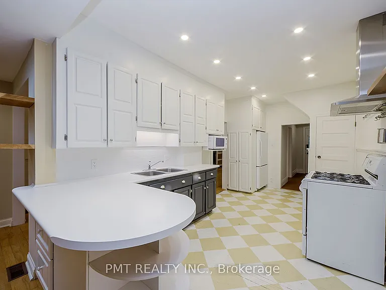 47 Herbert Ave — Photo 13