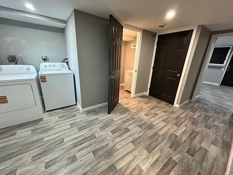 1503 Aldeney Ave — Photo 21