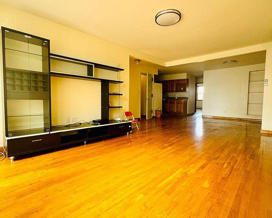 1st image of 2577 W 15th St Floor 2