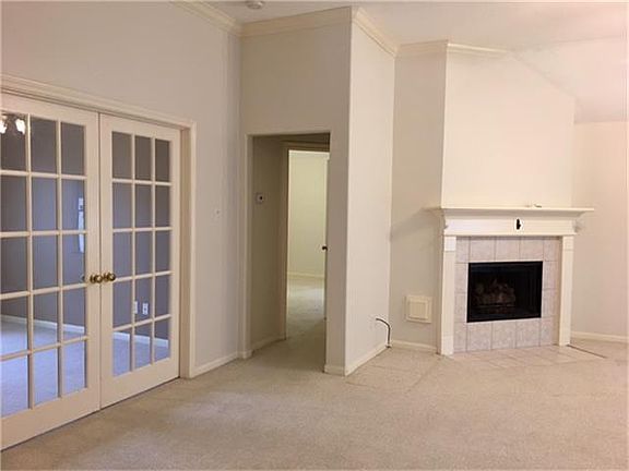 5th image of 211 Briarglen Dr
