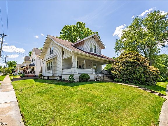 3rd image of 302 Park St