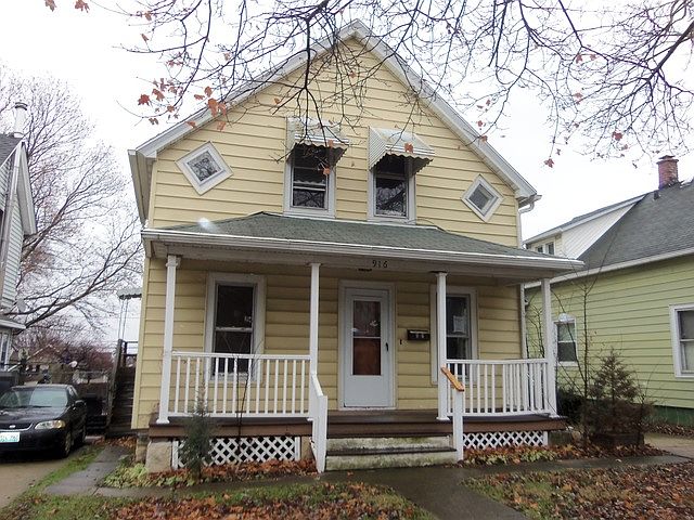 1st image of 916 N Elizabeth St