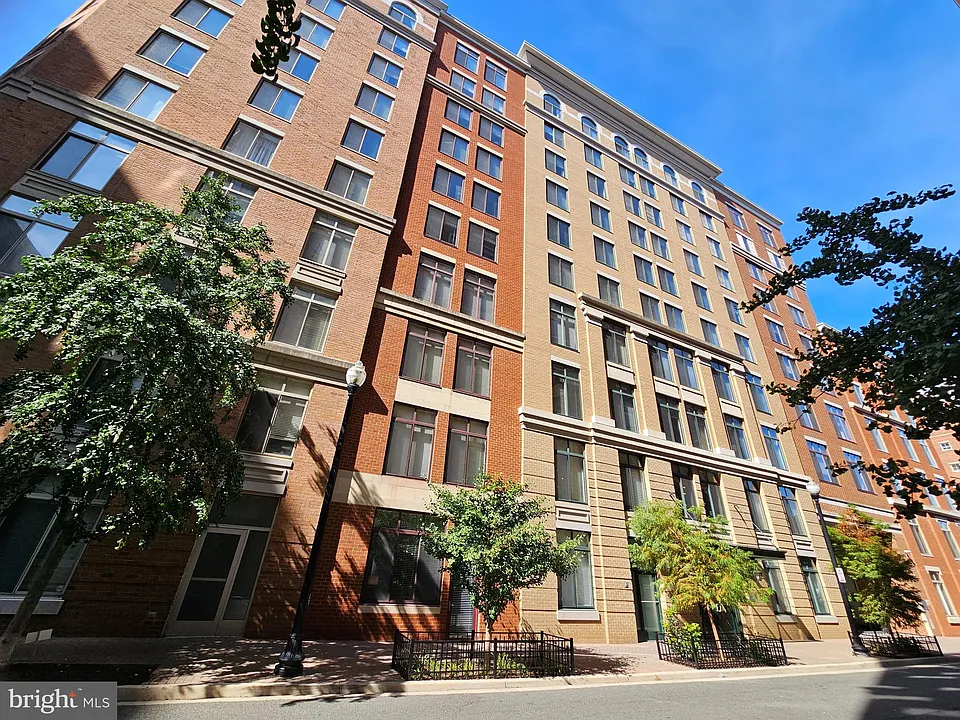1205 Garfield St #610
