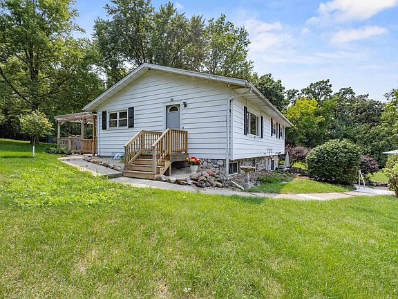 5th image of 7419 Riles Rd