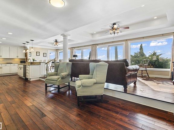 4th image of 32680 S River Rd