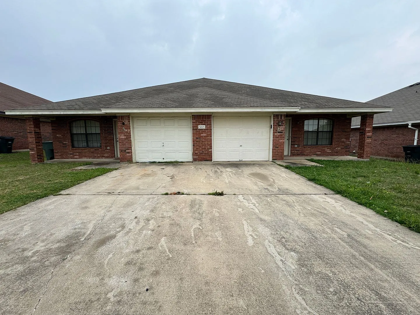 5005 John David Dr — Photo 2