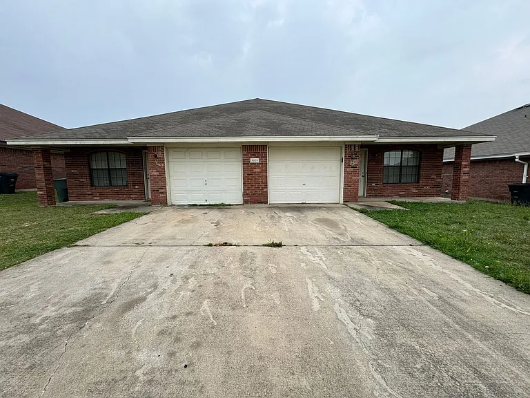 5005 John David Dr — Photo 22